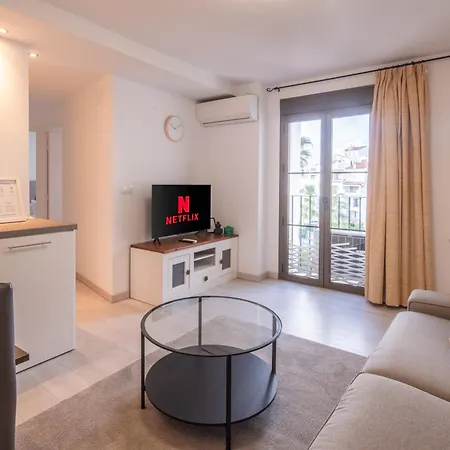 Apartment Two Bedroom Within Puerto Banus Marina